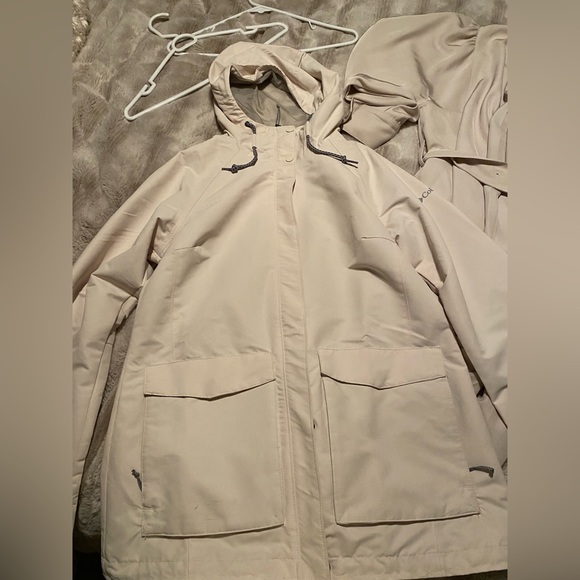 Columbia Rain Jacket - Picture 5 of 6